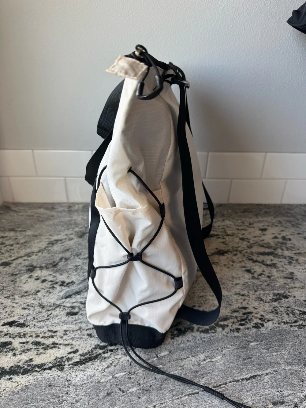 The Northface Borealis Tote Bag 22L Gardenia White EUC